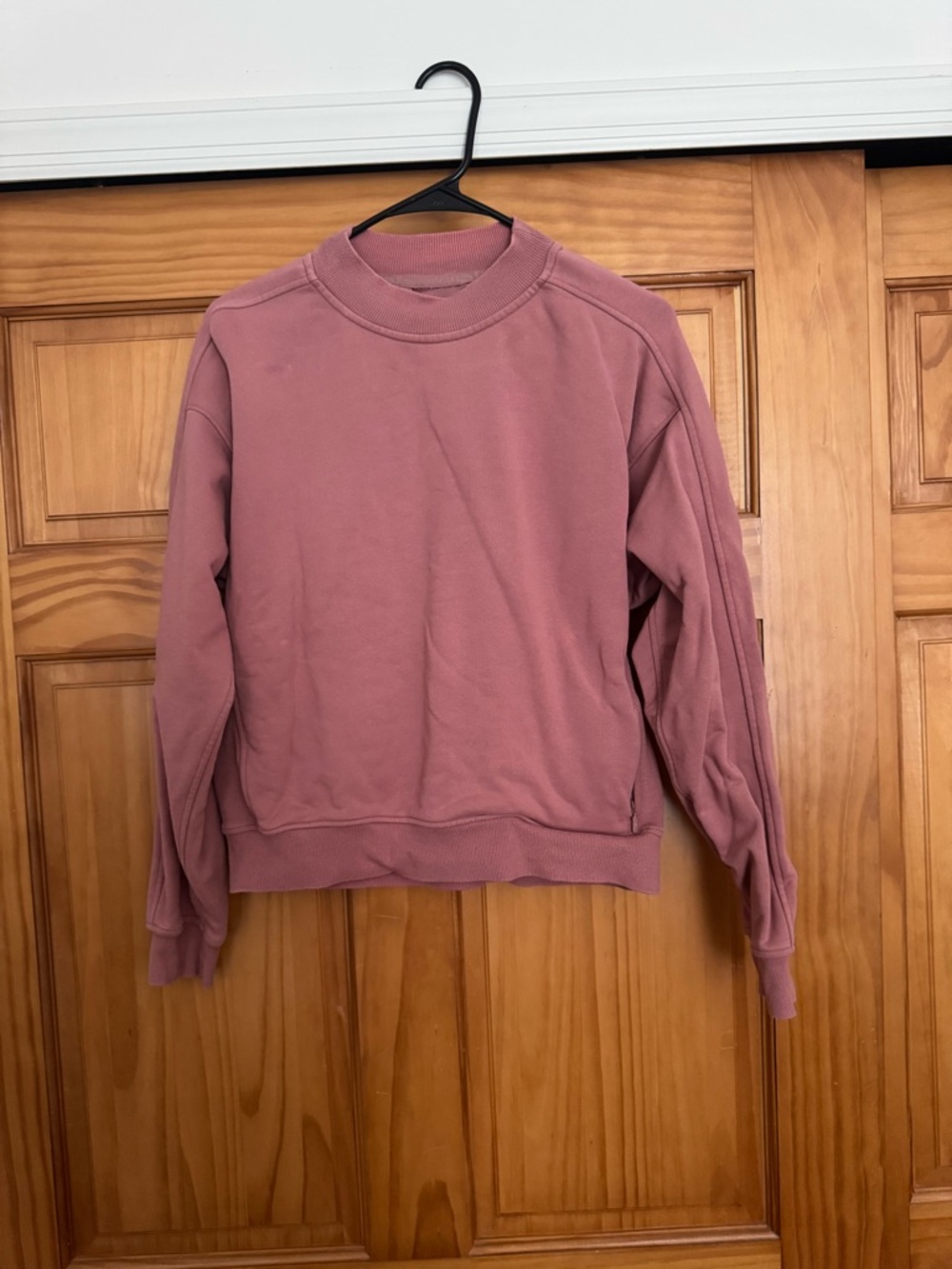 ✨BOGO FREE ENTIRE CLOSET✨ Lululemon Dusty Rose Cropped Hoodie